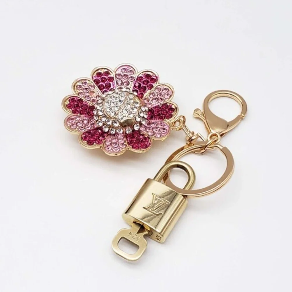 Louis Vuitton Authentic Gold Lock 🔒 Unbranded Flower Keychain Charm for Bags